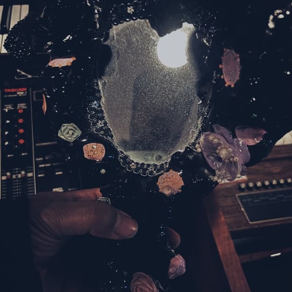 Maneka - Bathes And Listens (MC)